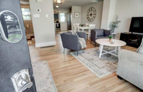 New cozy home near Outlets & Amish Country - Photo 17