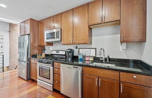Perfect Location! Stylish Condo Steps Away from Nationals Stadium and Navy Yard in DC's Southwest Gem - Foto 18