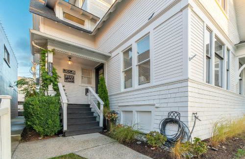 Roof Top Deck Near the Beach Dog Friendly - Photo 41