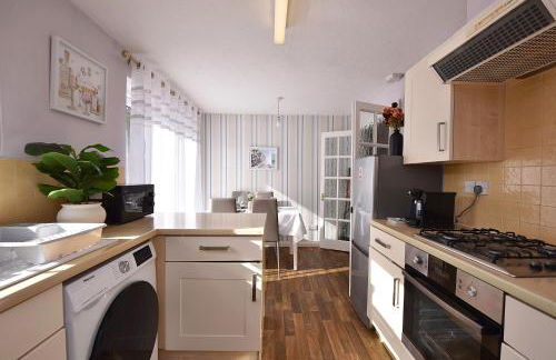 Highwoods Haven Luxury Stay with Garden and Parking - Foto 18