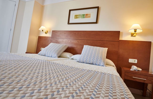 Hipotels Bahía Grande Aparthotel - Photo 7