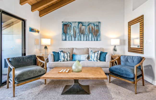 Luxurious & Spacious Ocean Vistas - Photo 22