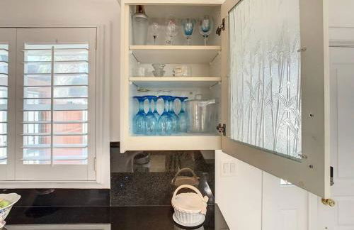 STEPS FROM THE BEACH, BEST LOCATION, 2 BDRM 2 BTH - Foto 19