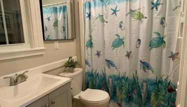 2 BR City Sanctuary - 5 Mins to Historical Salem! - Photo 2