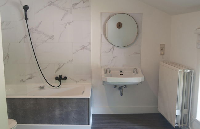 Magnificent Luxury Chateau in Vast Garden with Sauna & Hot Tubs - Photo 45