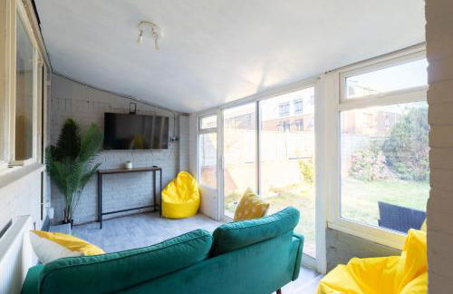 Open Mind Property - HotTUB, 4 Beds & 2 Free Parking - Foto 11