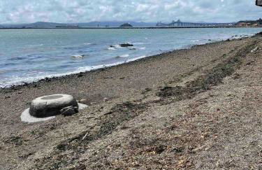 Modern 2 BR 2BA Biz Friendly Duplex with Fast Wi-Fi and Workspaces - Foto 6