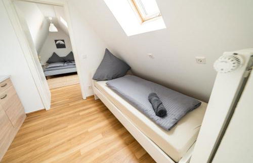 FullHouse - Halle - R17 - 111sqm Loft - 8 Beds for 10 guests - Foto 25