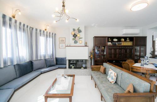 Mermaid Beachfront Villa - Photo 31