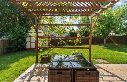 5 BedRooms Family retreat with GameRoom Near DC & Qunatico - Photo 21