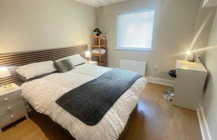 Central 1BR Flat for up to 4 - Lift Access - Photo 9