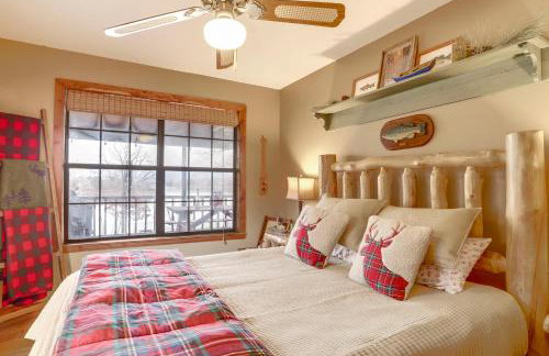 Deck and Fire Pit Waterfront Cabin in Greers Ferry! - Foto 8