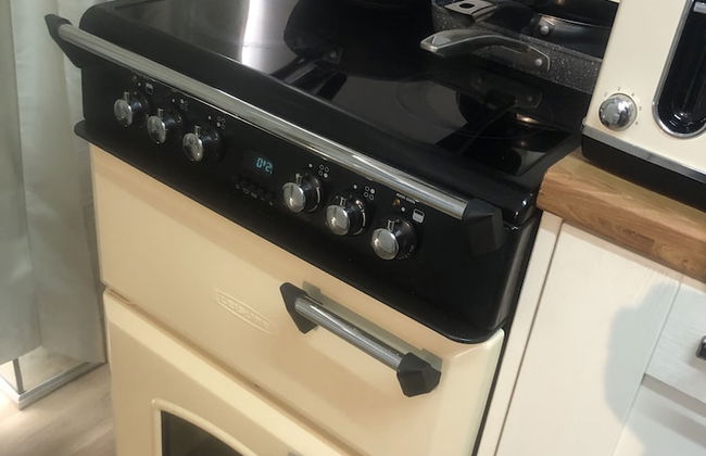 Superb Apartment With Sky Glass TV and Netflix - Foto 6