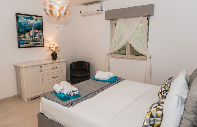 3 Bedroom 3 Bathroom Pool ,ivy House Montenegro - Foto 5