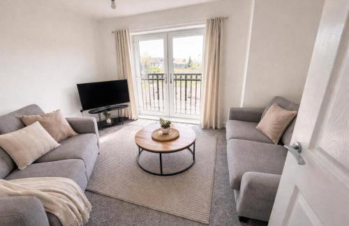 Contemporary 3-Bedroom Home Quiet Rotherham Location with Parking - Foto 13