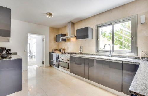 Tranquil San Jose Villa with 6 Bedrooms 1045 - Photo 34