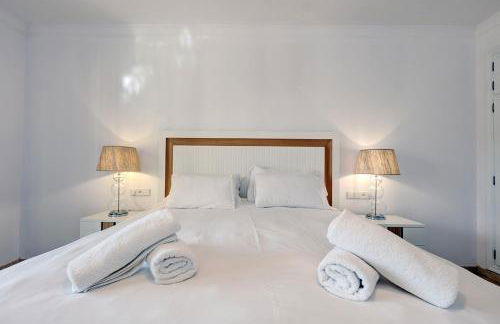 Large Ground Floor Apartment with Private Garden and Beach Access - Photo 32