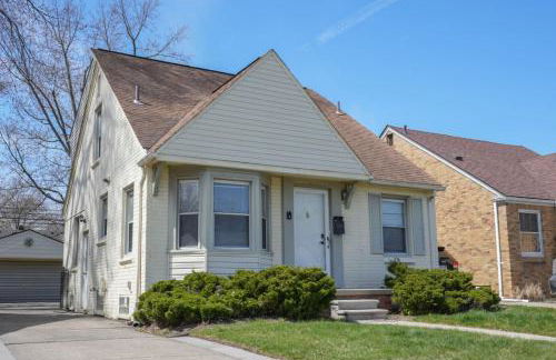 4 Bedroom 2 and a half bath that Sleeps 8 Near it all Ford Telegraph - Foto 3