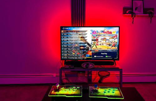 Lux Designer Home with Gaming Rm - Foto 24