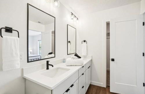 The Charleston by Crafty Casitas, near Snowbasin, 2 Kings and a Queen - Foto 6