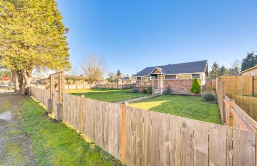 Family-Friendly Cottage with Playground in Centralia - Photo 27