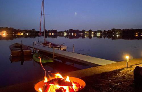 Cozy cottage on peaceful lake - Foto 25