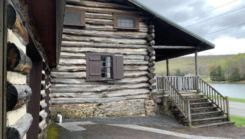 Alpine Lakeside Manor - Photo 4