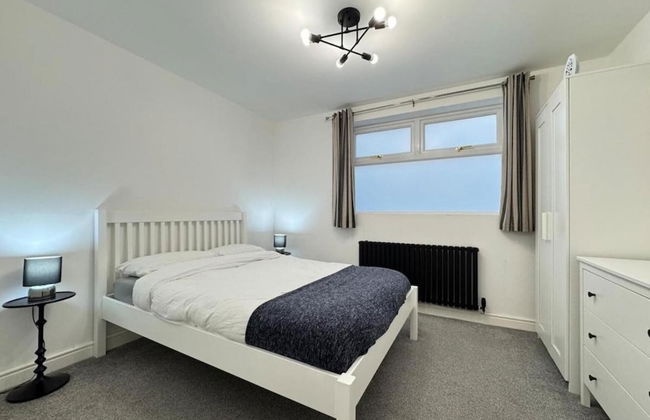 4 Guests - 2 Bedrooms - Parking - 9min City Centre - Photo 4