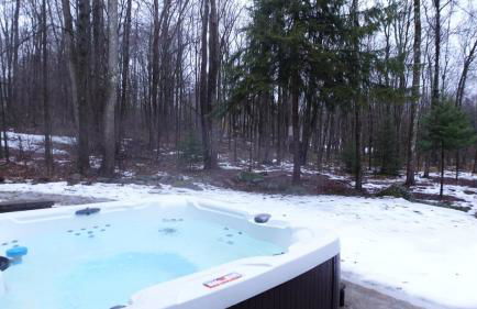 Secluded Forest Escape with Game Room, Hot Tub and Fire Pit - Foto 31