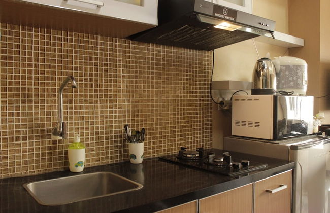 Well Appointed & Stylish 2BR at Jarrdin Cihampelas Apartment - Photo 6