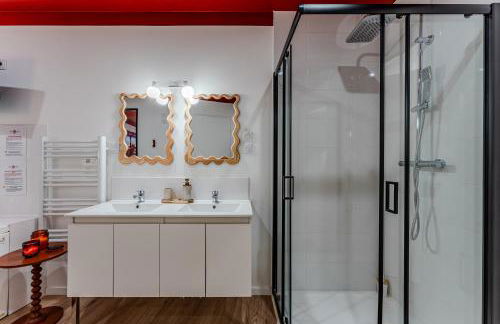 L'Écrin Rouge Escapade Romantique et Balnéo Privé - Foto 20