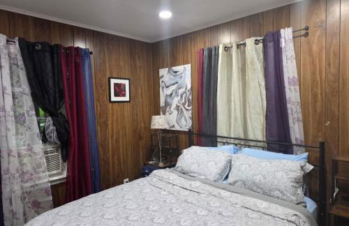 Charming 3 bedroom 2 bath home in Bloomfield with wishing well - Foto 45