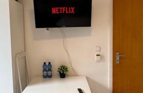 DUTTI'S HOME - Apartment A l 2 rooms l 4 Beds l TV l WIFI l Kitchen l Parking l Autobahn - Foto 18