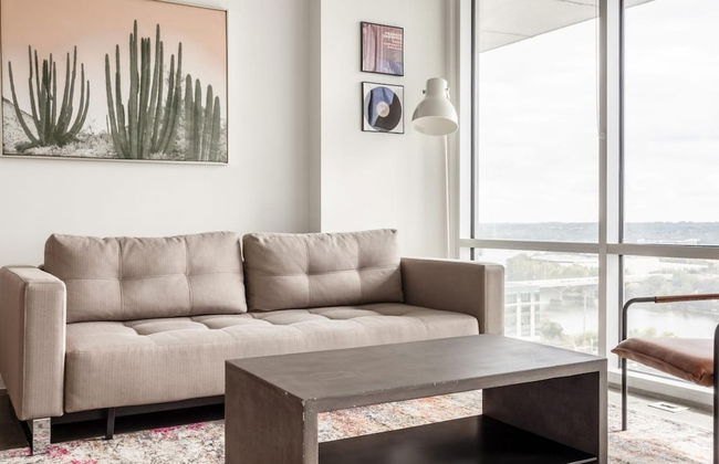 Austin Ultimate 1BD 1BA 2nd Street District Apartment - Photo 10