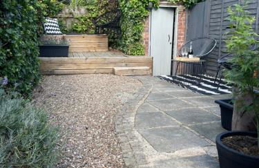 Quirky little end of terrace - Foto 24