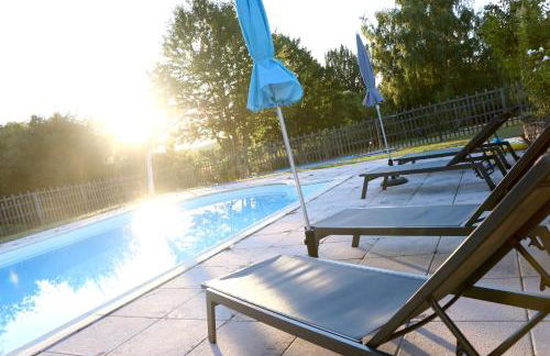 Les Perroutis - Foto 10