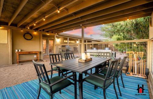 Sonoran Desert Getaway with Cowboy Tub - Photo 26