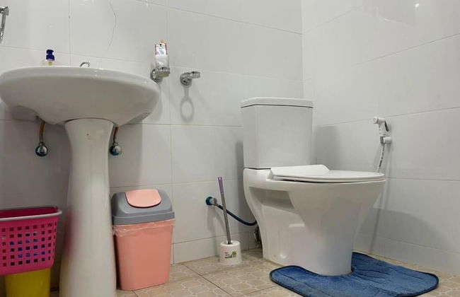 The Mugabi's Spacious Private Room - Foto 22