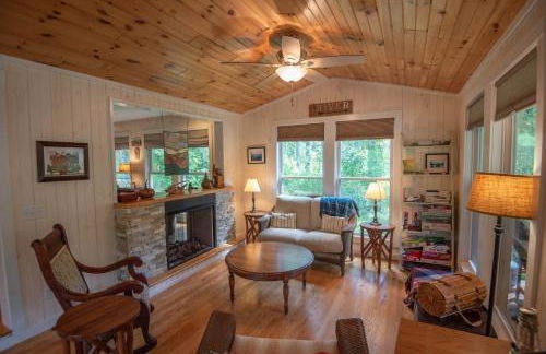 Retriever Beach - New River-frontage with Your Own Private Beach! Fire Pits - Games and More! - Foto 14