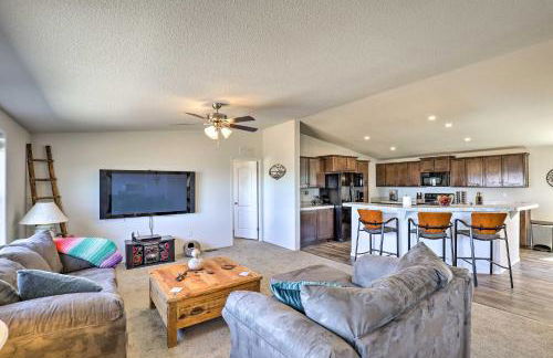 Desert Escape Off I-10 with Over 1 Enclosed Acre! - Foto 1