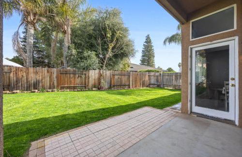 3 Bed 2 Bath Newly Furnished - Available Now - Photo 36