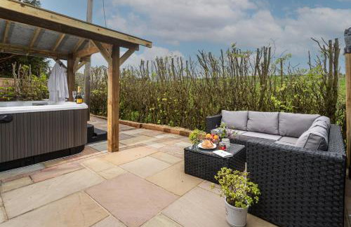 Scenery Hill Hideaways The Coach House Charming Retreat with Jacuzzi and BBQ Hut Near the Lake District - Foto 46