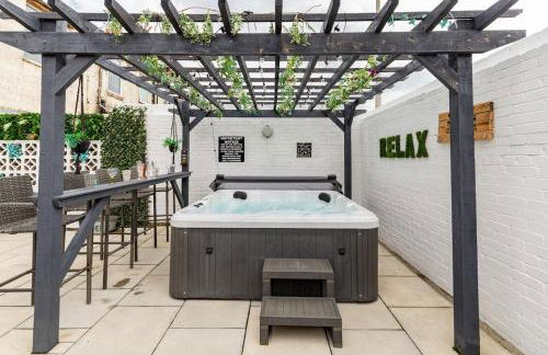 Ocean Suites HOT TUB - sleeps 11 - Foto 48