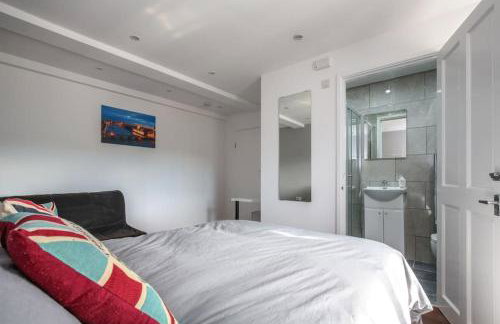 Large Modern Spacious House 6 Bedrooms 5 Bathrooms - Foto 24