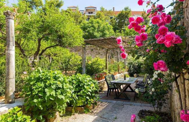 Dvori With Garden, Free Parking Next To Sea - Foto 36
