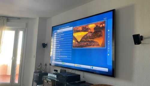 Penthouse with Private Roof terrace and jacuzzi - Photo 2