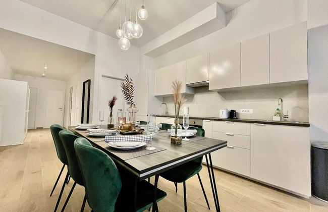 Luxury 2BR 2BA Near Fashion District by Oneluxstay - Foto 41