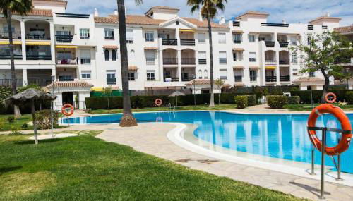 Modern Coastal Apartment Near Puerto Banús - Foto 3