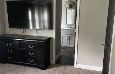 [4-BR/Sleeps 12] Family & Friends Home in Indiana - Foto 26