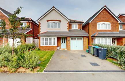 Rare find - new build 3 bedroom house near Cheshire Oaks - Photo 5
